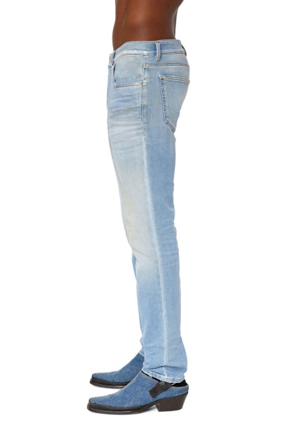 Diesel UK D-Strukt Joggjeans 068Cw Slim Light Blue