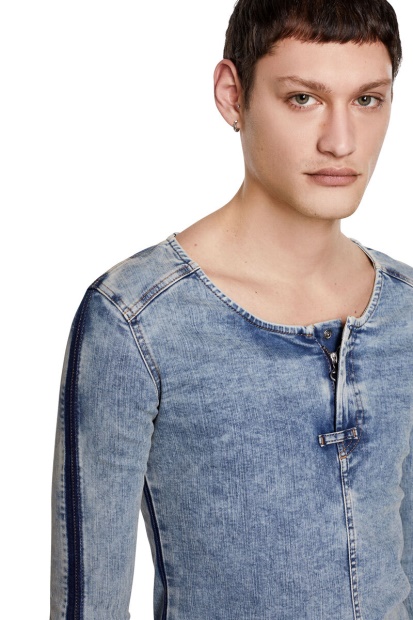 Light Blue D-Aemon-Fs Diesel UK