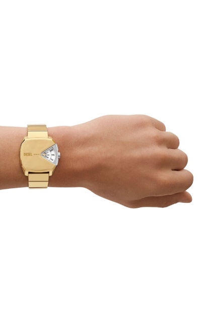 Dz2154 Diesel UK Gold