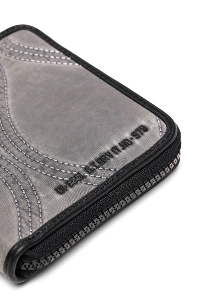 Grey Diesel UK Pi-Zip