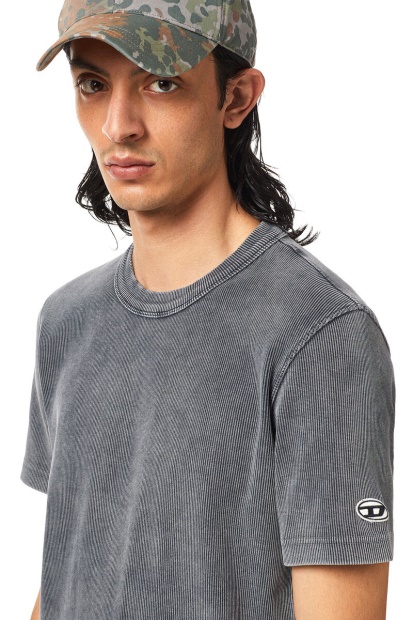 T-Ruffle Diesel UK Black