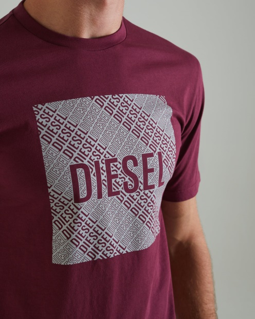 Garric Tee Berry Diesel UK Wine