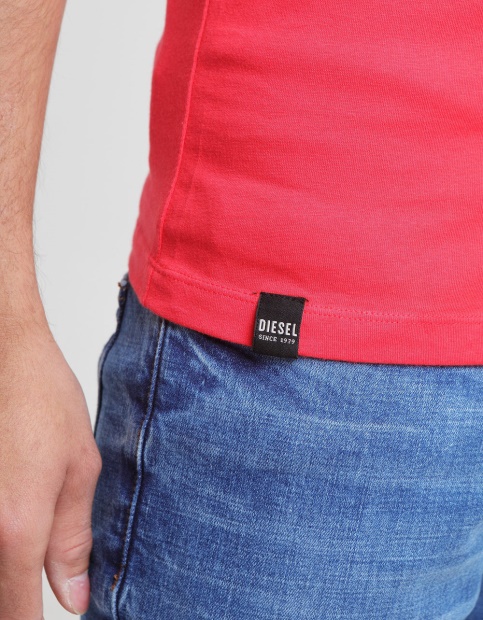 Red Diesel UK Basic Scott O Neck Tee Poinsettia