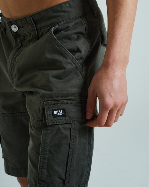 Diesel UK Gregg Cargo Shorts Combat Green Green
