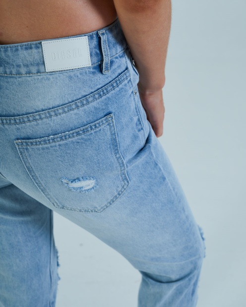 Diesel UK Florrie Mom Jean Vintage Light Blue