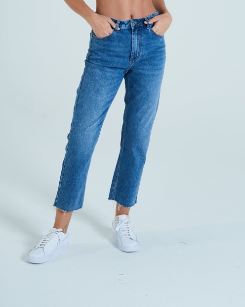 Diesel UK Taylor Straight Leg Medium Blue Wash