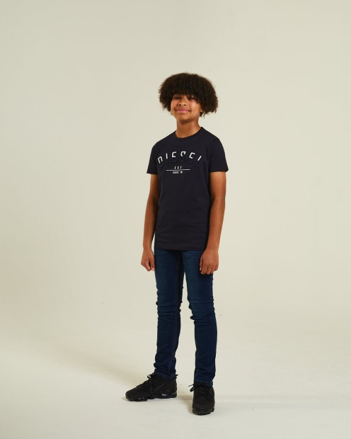 Joshua Tee Navy Diesel UK Red