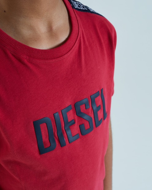 Cosmo Tee Red Diesel UK Navy