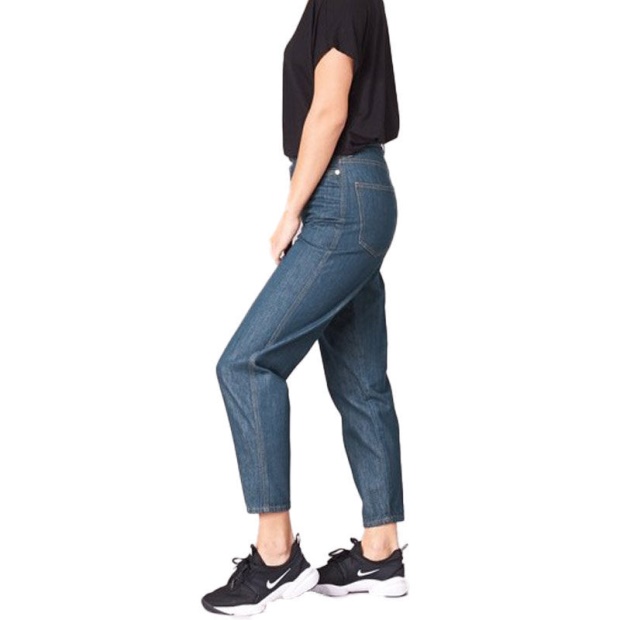 Diesel UK Alys 084Ur Women's Jeans Denim Regular Straight Regular Waist Fit Pants